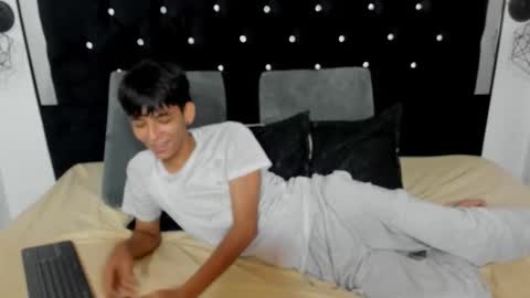 Sebastian Alvarez online show from 25, 11, 2025