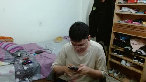 Sebas online show from 1, 2, 2025