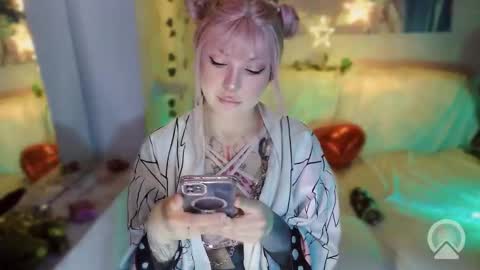 secret_bloom online show from 18, 2, 2026