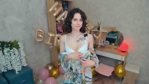 Mia online show from 12, 6, 2026