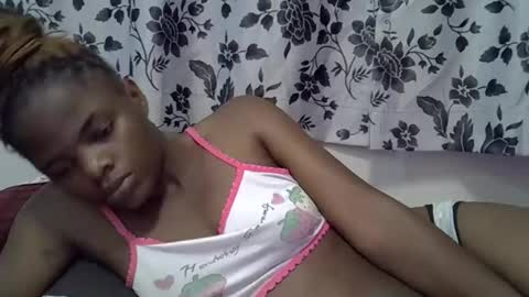 Snapshot of secret_seducer chatting on 20, 11, 2025 cruce online show from 20, 11, 2025