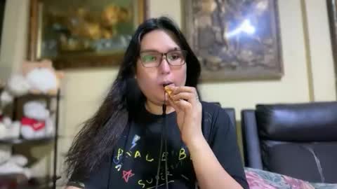 seductive_housewife online show from 10, 4, 2026