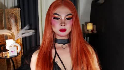 Snapshot of seductive_trixxx chatting on 23, 7, 2026 seductive_trixxx online show from 23, 7, 2026
