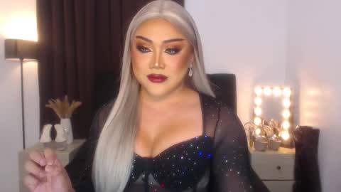 Natalie Mefford online show from 19, 2, 2025