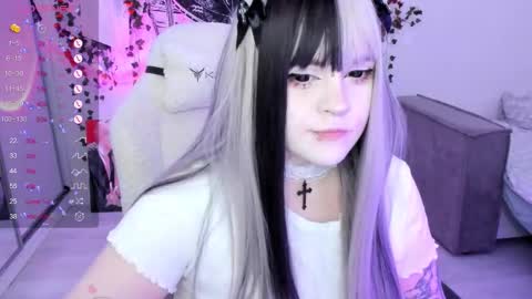 Selena  online show from 19, 11, 2025