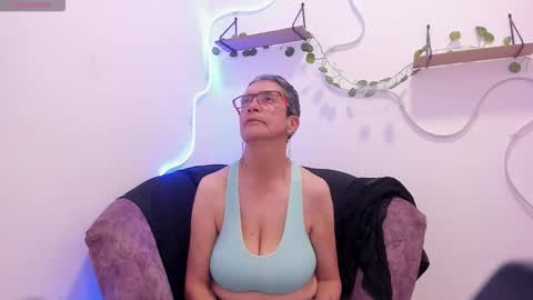 Selena online show from 13, 11, 2025