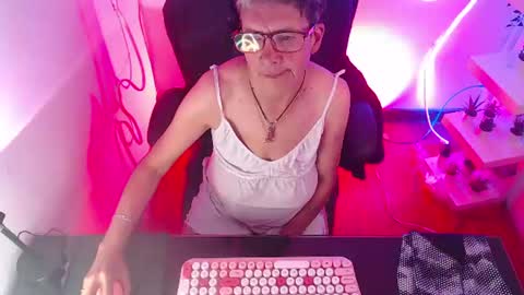 Selena online show from 8, 7, 2026