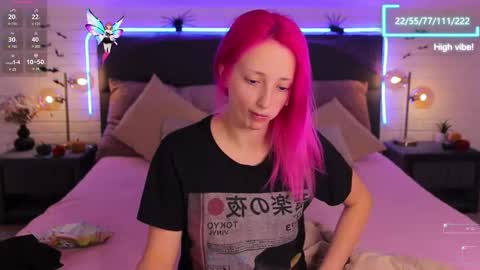 Snapshot of selena_lily chatting on 2, 11, 2025 Selena Lily online show from 2, 11, 2025