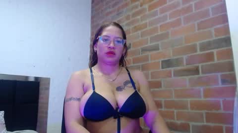 Snapshot of selena_tits_ chatting on 2, 11, 2025 Selena online show from 2, 11, 2025