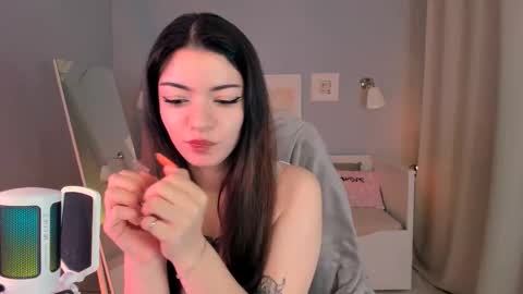 Snapshot of selena_wow_ chatting on 14, 10, 2025 Selena Follow Me online show from 14, 10, 2025