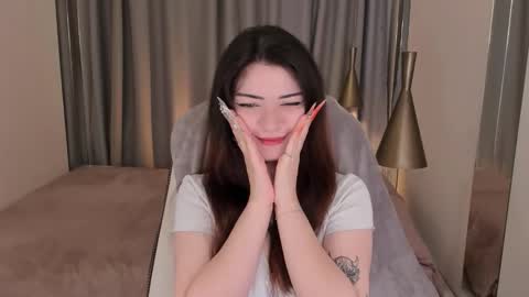 Snapshot of selena_wow_ chatting on 22, 10, 2025 Selena Follow Me online show from 22, 10, 2025
