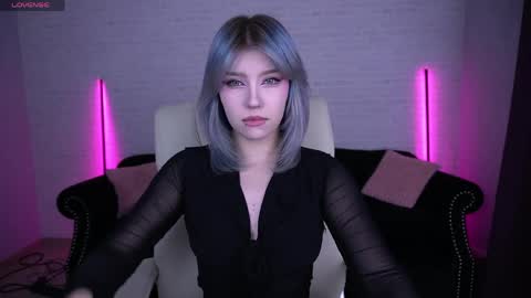 selenairis online show from 1, 4, 2026