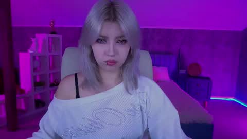 selenairis online show from 18, 6, 2026