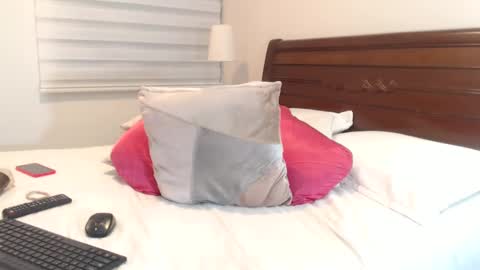 Snapshot of selenamilf chatting on 3, 12, 2024 Selena online show from 3, 12, 2024