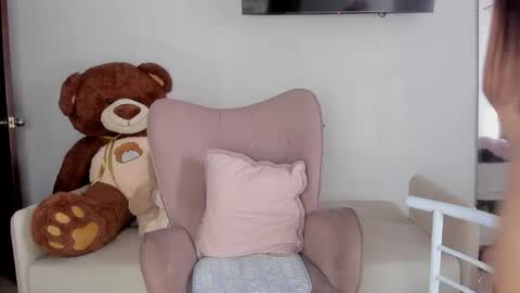 Alejandra  online show from 22, 4, 2026