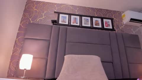 Selene online show from 14, 2, 2025