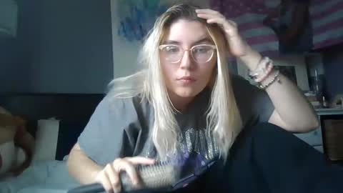 Snapshot of selenebaby chatting on 1, 12, 2024 Selene online show from 1, 12, 2024