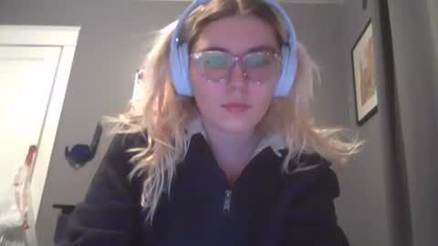 Snapshot of selenebaby chatting on 20, 1, 2025 Selene online show from 20, 1, 2025