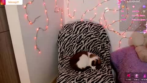 Selene G  online show from 4, 8, 2026