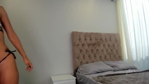 Selene online show from 10, 9, 2025