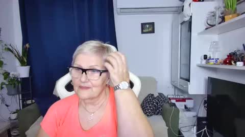 Selenna online show from 7, 4, 2026