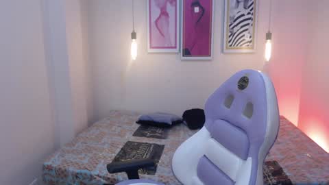 Snapshot of seleny_fitness chatting on 6, 2, 2025 Mayte online show from 6, 2, 2025