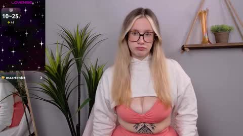 Selina Mae online show from 25, 10, 2025