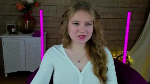 SelinSwarovski online show from 9, 3, 2025