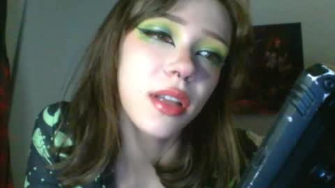 Snapshot of sendforesme chatting on 19, 1, 2025 goddess esme online show from 19, 1, 2025