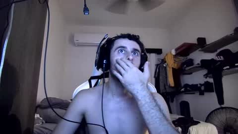 Snapshot of senitzzu chatting on 29, 5, 2026 PAJACONTROL online show from 29, 5, 2026
