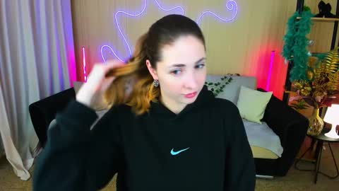 sensitiveheartt online show from 19, 11, 2025