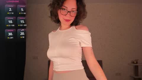 Snapshot of sensual_elza chatting on 17, 10, 2025 Elza online show from 17, 10, 2025
