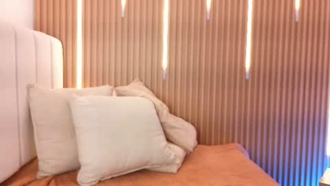Snapshot of sensual_kim77 chatting on 3, 7, 2026 Sensual Kim77 online show from 3, 7, 2026