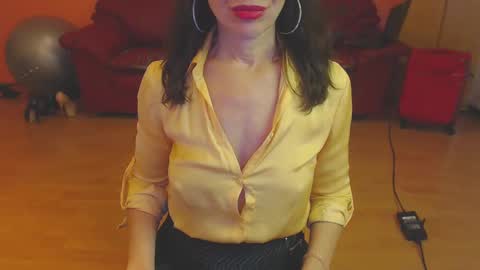 Snapshot of sensualmyra chatting on 4, 1, 2025 sensualmyra online show from 4, 1, 2025