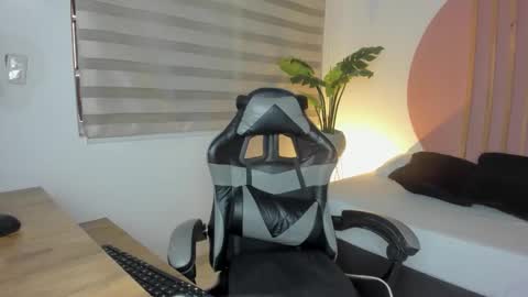 Snapshot of seraphine_lark chatting on 2, 2, 2026 seraphine_lark online show from 2, 2, 2026