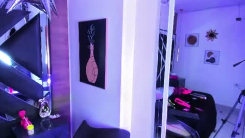 seraphine_nyx online show from 12, 7, 2026