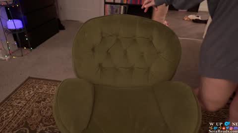 Snapshot of serareads chatting on 12, 1, 2025 SeraReads online show from 12, 1, 2025