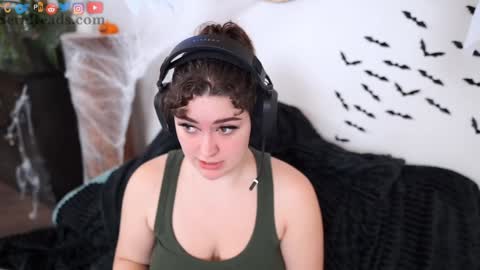 SeraReads online show from 29, 10, 2025