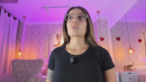 serena___ online show from 17, 2, 2026