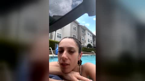 serenityroseee online show from 9, 6, 2026