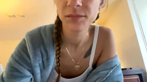 serenityroseee online show from 10, 6, 2026