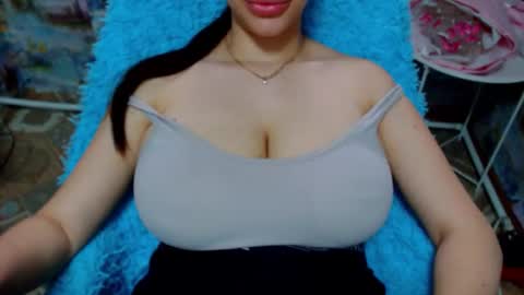 Snapshot of seu_cute chatting on 13, 9, 2025 seu_cute online show from 13, 9, 2025