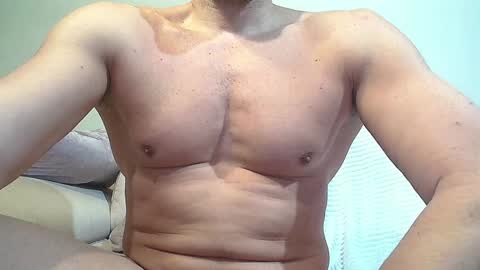 Snapshot of sex_machine_19 chatting on 10, 12, 2024 SEX MACHINE 19 online show from 10, 12, 2024