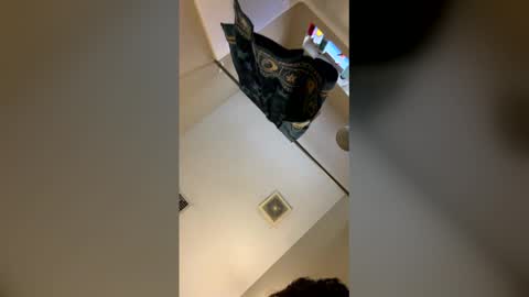 sexcccteeen17 online show from 24, 3, 2026