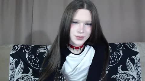 Nextdoor Princess online show from 10, 10, 2025