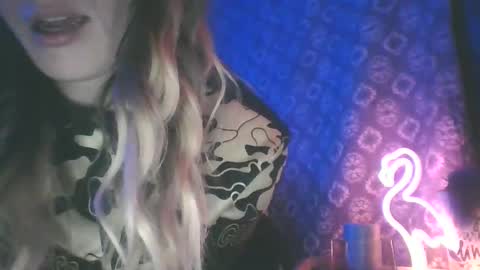 Snapshot of sexxileeah chatting on 20, 12, 2024 sexxileeah online show from 20, 12, 2024