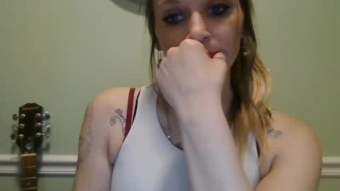 Snapshot of sexxileeah chatting on 14, 1, 2025 sexxileeah online show from 14, 1, 2025