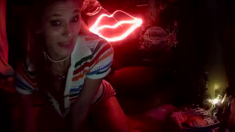 Snapshot of sexxileeah42o chatting on 10, 11, 2025 Leeah CloudZzz online show from 10, 11, 2025