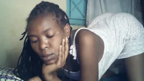 Snapshot of sexxy_curvy23 chatting on 28, 6, 2026 sexxy_curvy23 online show from 28, 6, 2026