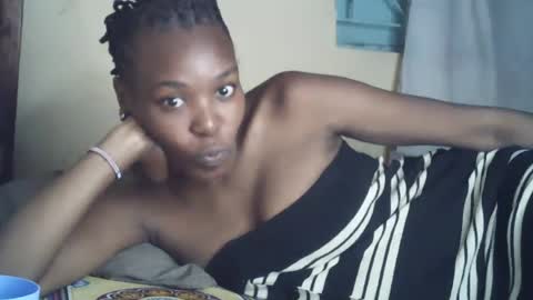 Snapshot of sexxy_curvy23 chatting on 15, 7, 2026 sexxy_curvy23 online show from 15, 7, 2026